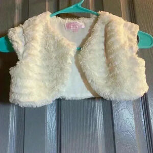 Popatu Girls white Faux Fur Bolero. Size 5